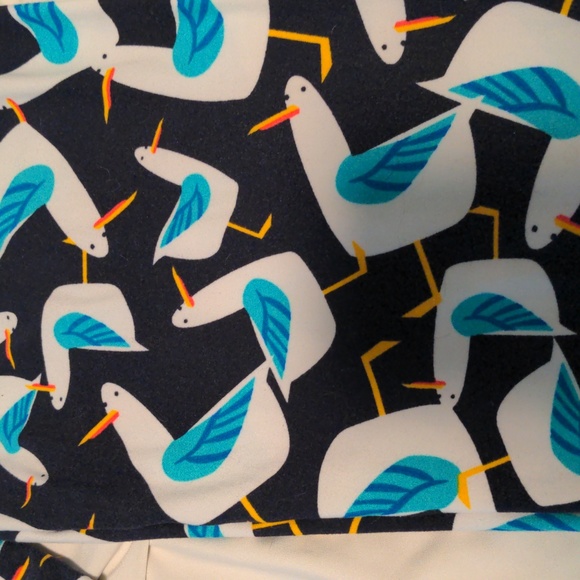 Unique rare pattern LulaRoe leggings - Picture 2 of 5